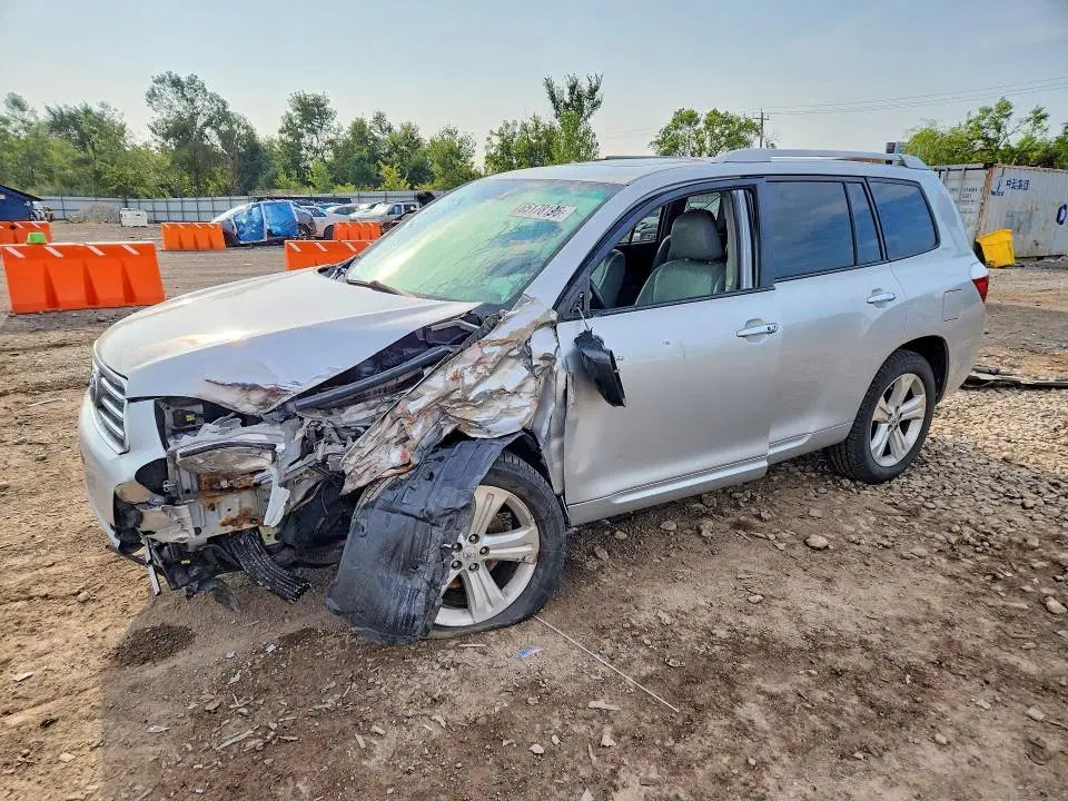 JTEES42A482040560 — 2008 Toyota Highlander, Передняя часть (Front End), фото до ремонта
