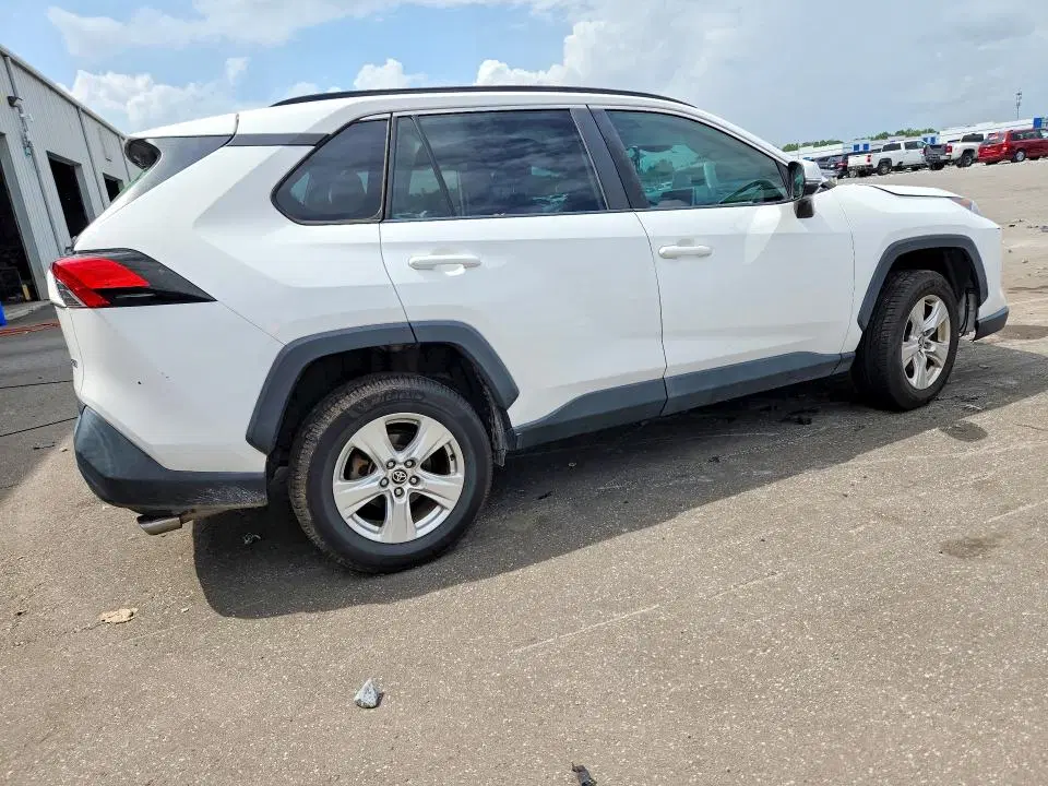 2021 TOYOTA RAV4 VIN 2T3W1RFV3MC142747 фото 3