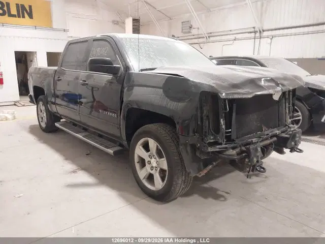 3GCUKREC8JG194373 — 2018 Chevrolet Silverado K1500 LT, Передняя часть (Front), фото до ремонта