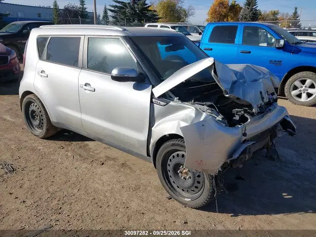 KNDJX3A56F7815606 — 2015 Kia Soul, Передняя часть (Front), фото до ремонта