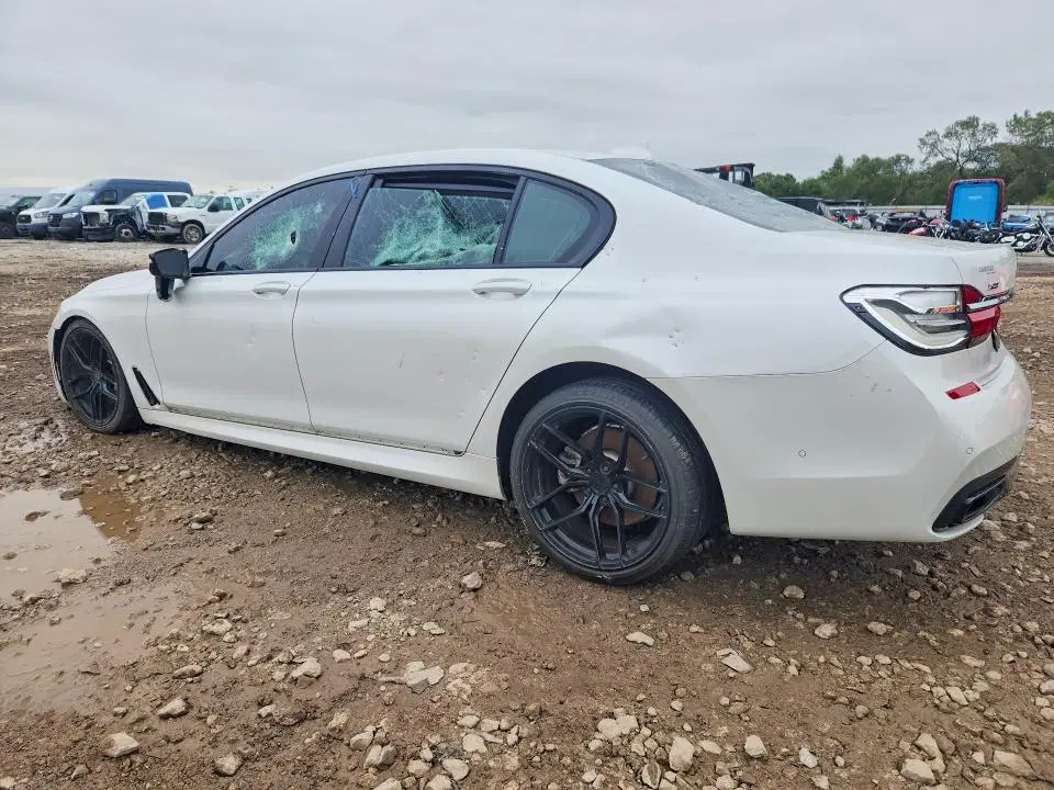 2017 BMW 750 VIN WBA7F2C37HG422832 фото 2
