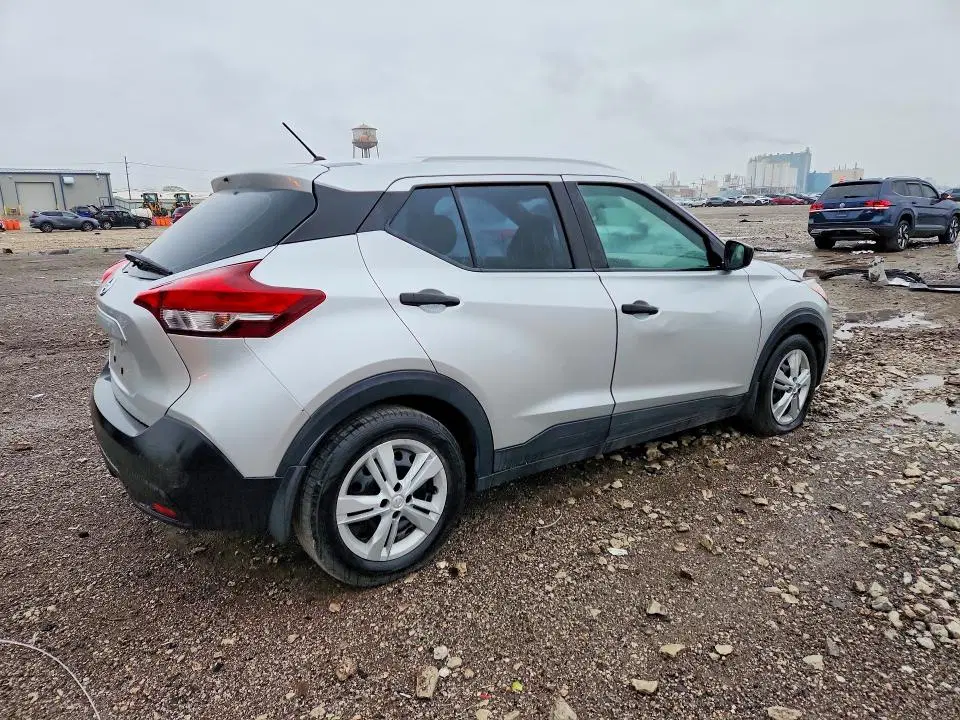 2018 NISSAN KICKS VIN 3N1CP5CU2JL497502 фото 3