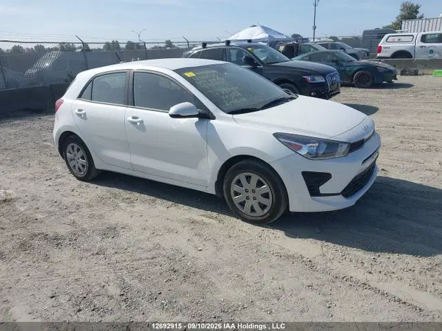 3KPA25AD0PE627053 — 2023 Kia RIO S, Задняя часть (Rear), фото до ремонта
