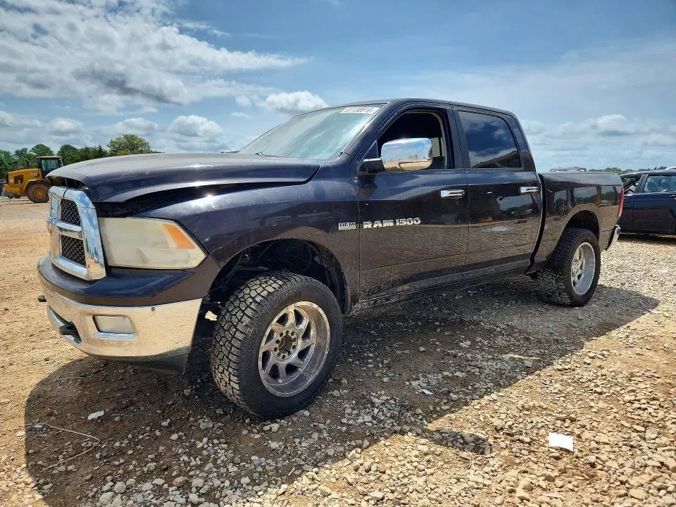 1D7RB1CT3BS582203 — 2011 Dodge RAM 1500, Боковая часть (Side), фото до ремонта