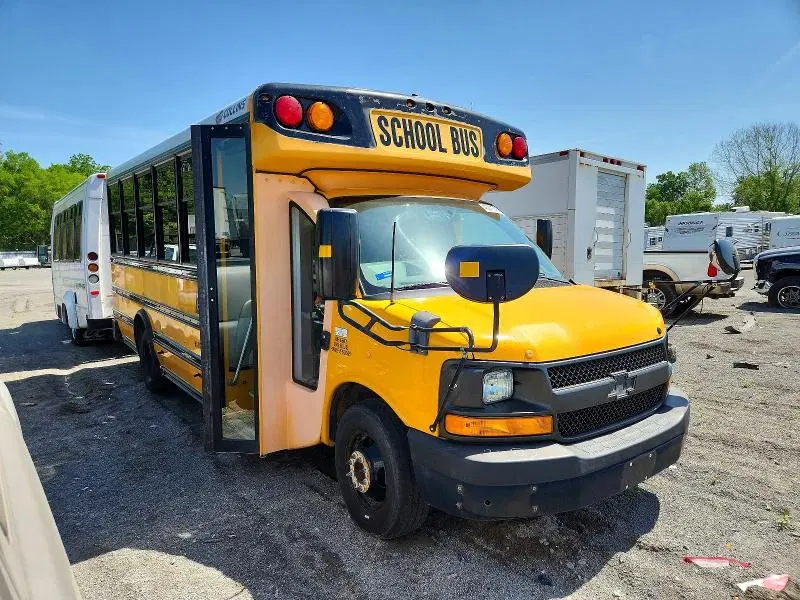 1GB3G3BL8D1168698 — 2013 Collins Bantam G3500, Мелкие вмятины и царапины (Minor Dent/Scratches), фото до ремонта