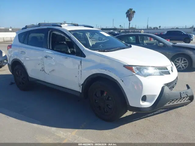 JTMZFREVXFJ058201 — 2015 Toyota RAV4 LE, Опрокидывание (Rollover), фото до ремонта