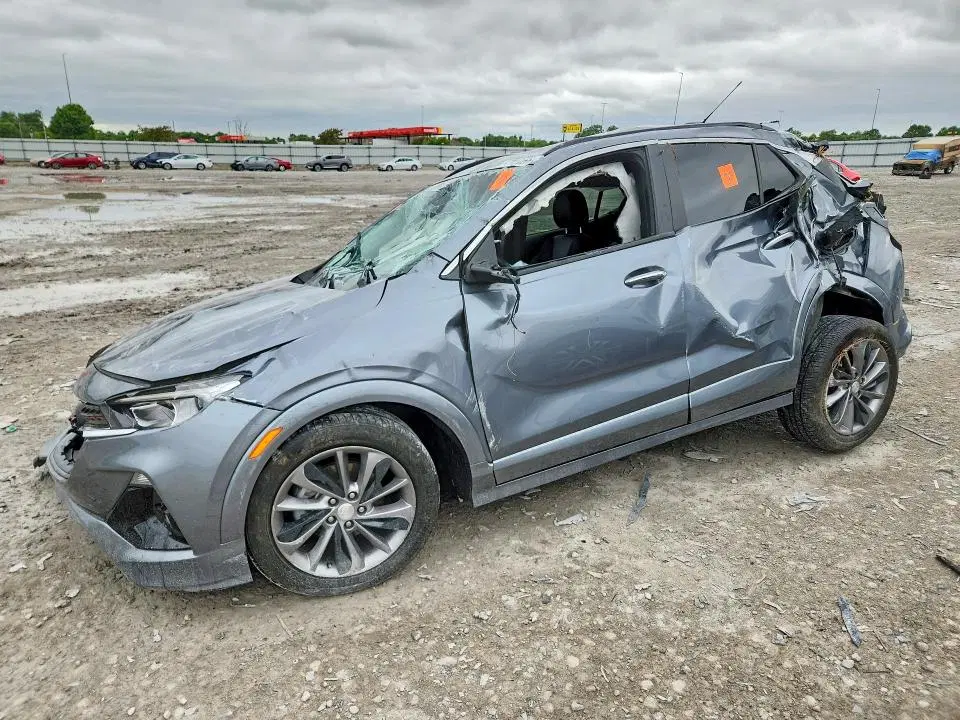 KL4MMDS29LB116893 — 2020 Buick Encore GX, Повреждения снизу (Undercarriage), фото до ремонта