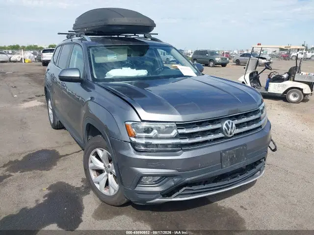 1V2CP2CA1JC598767 — 2018 Volkswagen Atlas 2.0T SE, Передняя часть (Front End), фото до ремонта