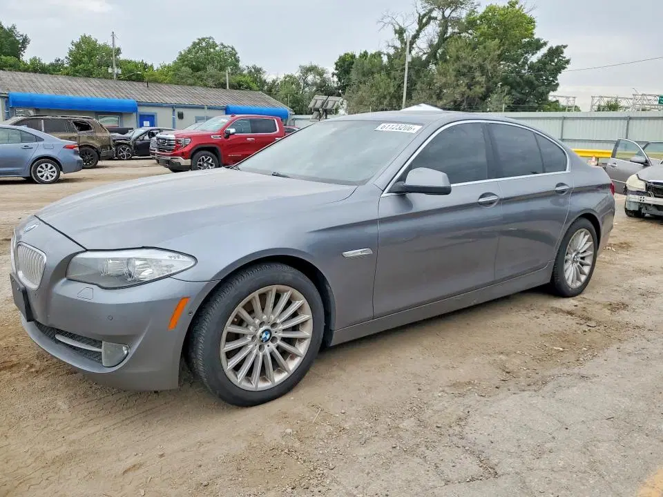 WBAFU7C57DDU69998 — 2013 BMW 535, Подтопление (Water/Flood), фото до ремонта
