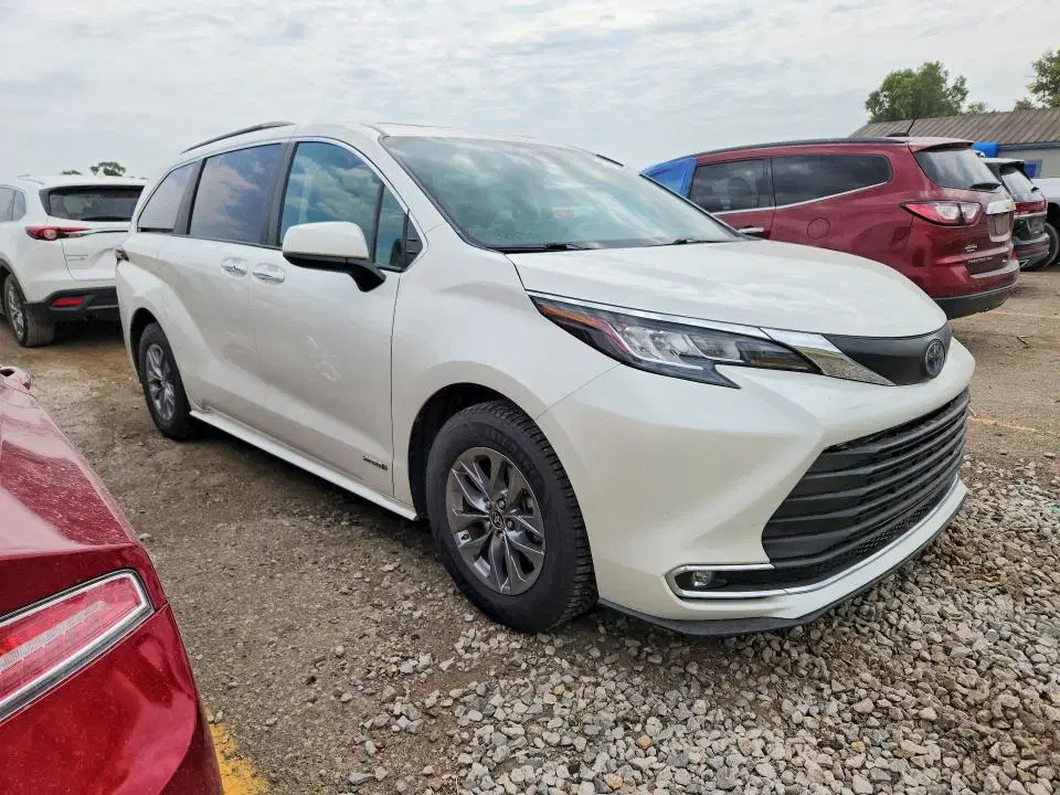2021 TOYOTA SIENNA VIN 5TDJRKEC2MS016986 фото 4