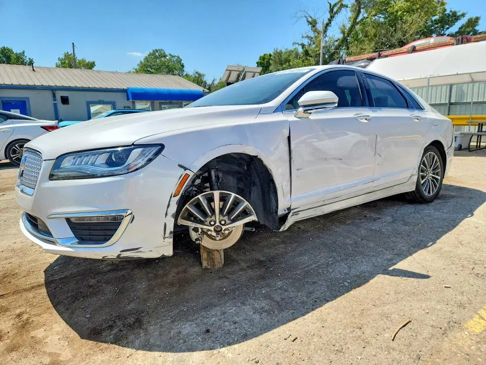 3LN6L5A9XLR622438 — 2020 Lincoln MKZ, Передняя часть (Front End), фото до ремонта