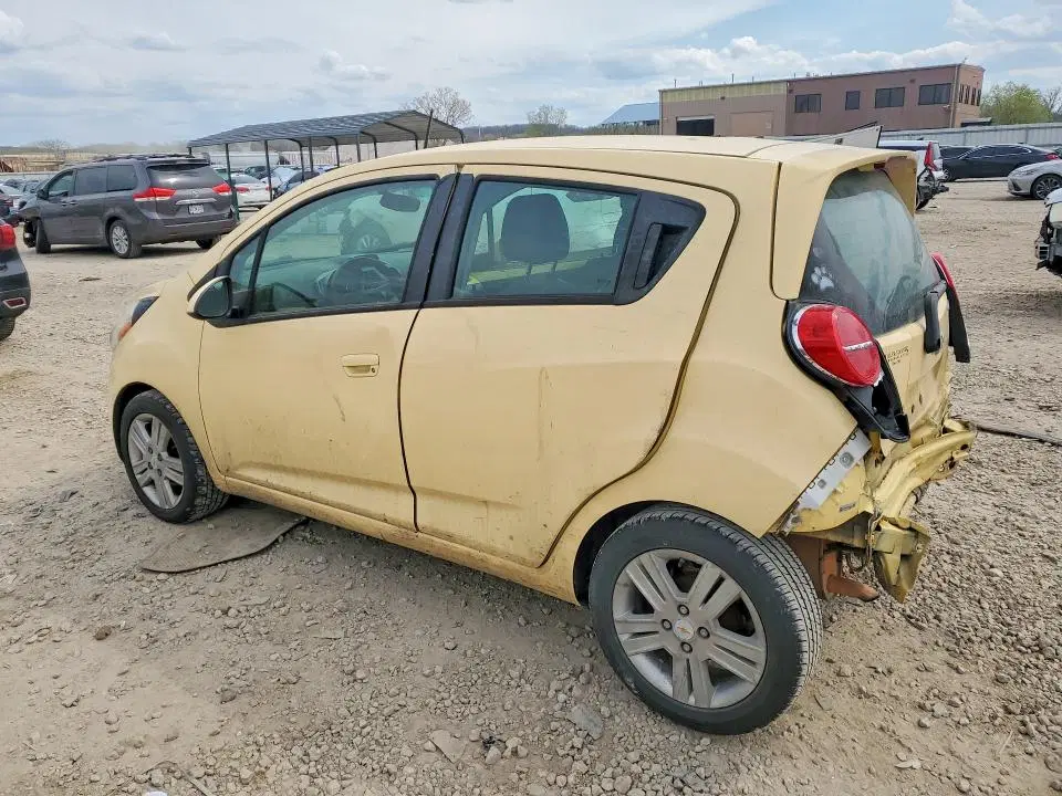2014 CHEVROLET SPARK VIN KL8CD6S99EC546973 фото 2