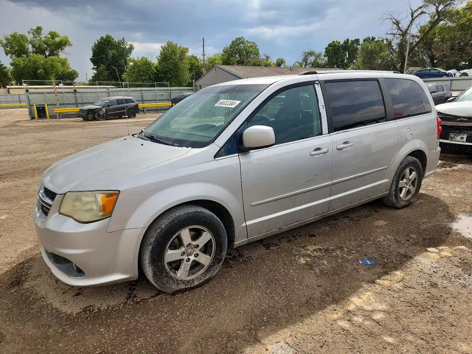 2D4RN5DG1BR689152 — 2011 Dodge Grand Caravan, Задня частина (Rear End), фото до ремонту