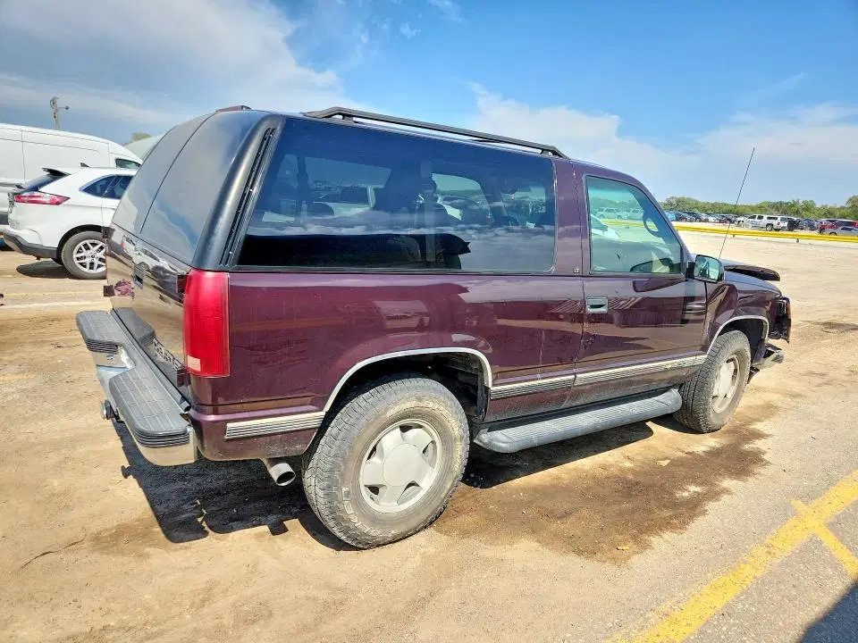 3GNEK18R7VG138864 — 1997 Chevrolet Tahoe, Передняя часть (Front End), фото до ремонта