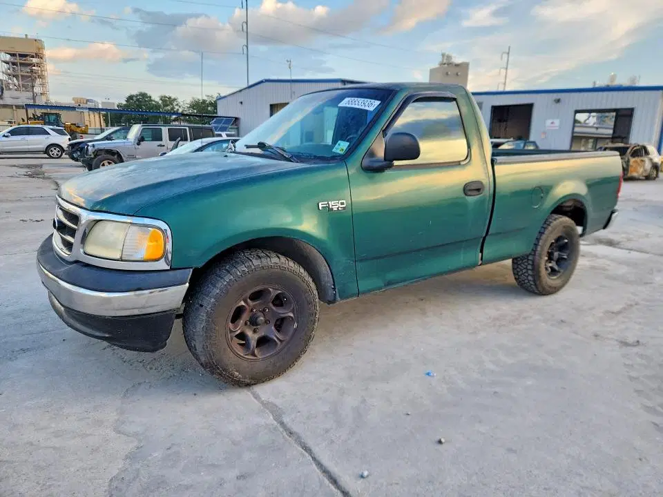 1FTZF1727YNA60522 — 2000 Ford F150, Мелкие вмятины and царапины (Minor Dent/Scratches), before-repair photos