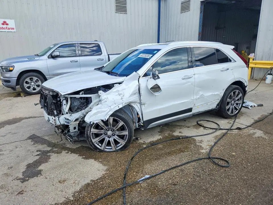 1GYFZCR48KF117830 — 2019 Cadillac XT4, Side (Side), before-repair photos