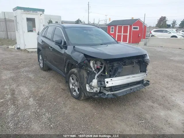 2T3RWRFV8NW148803 — 2022 Toyota RAV4 Hybrid XLE, Передняя часть (Front), фото до ремонта