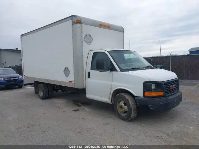1GD374CG1E1152181 — 2014 GMC Savana Cutaway 3500 1WT, Пожар двигателя (Engine Fire), фото до ремонта