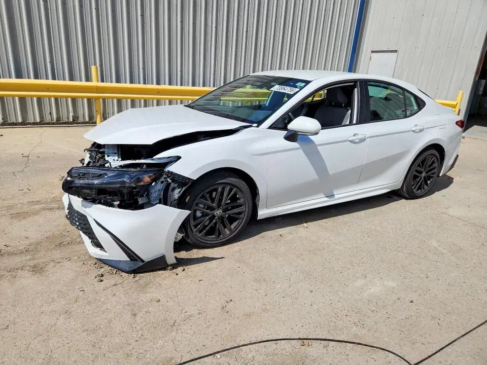 4T1DAACK9SU620144 — 2025 Toyota Camry, Передняя часть (Front End), фото до ремонта