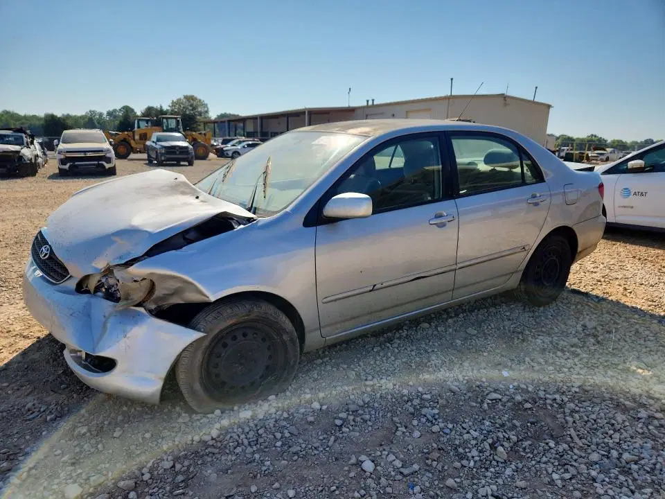 1NXBR32E18Z050933 — 2008 Toyota Corolla, Передняя часть (Front End), фото до ремонта