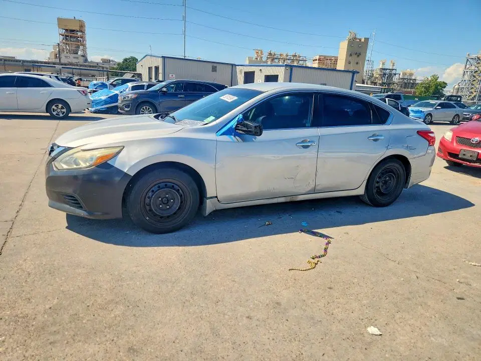 1N4AL3AP1HC258357 — 2017 Nissan Altima, Подтопление (Water/Flood), фото до ремонта