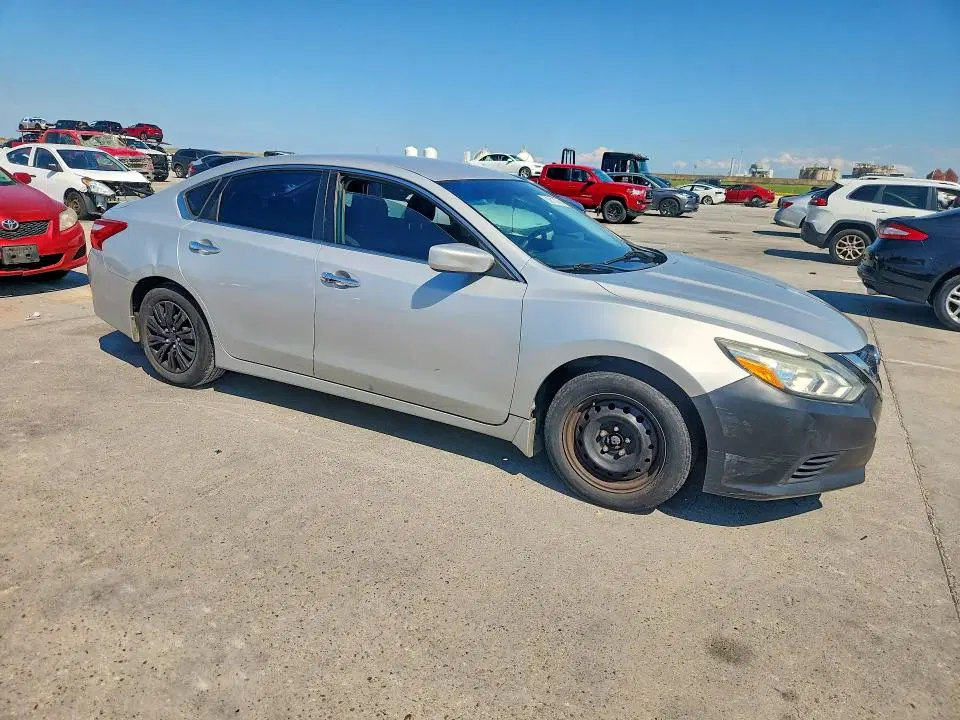 2017 NISSAN ALTIMA VIN 1N4AL3AP1HC258357 фото 4