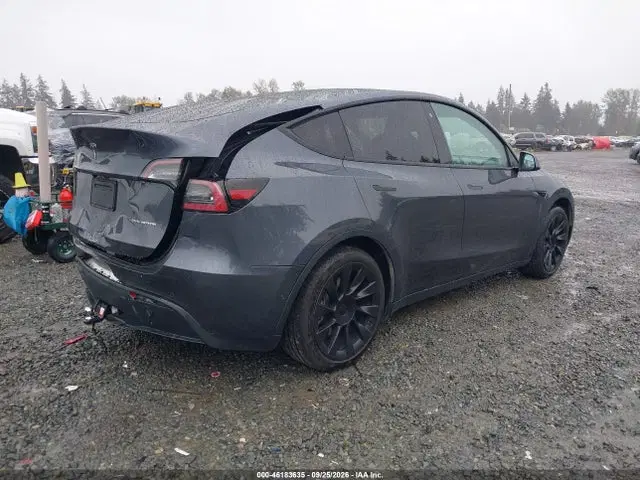 2020 Tesla Model Y Long Range Dual Motor All-wheel Drive VIN 5YJYGDEE8LF022571 фото 4