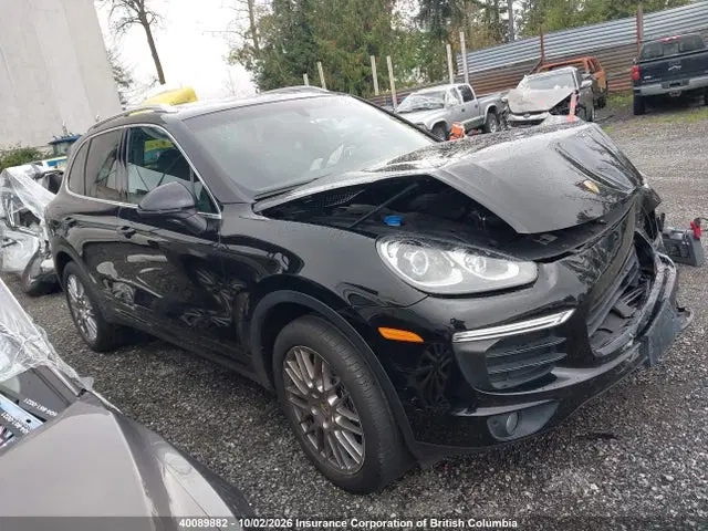 WP1AA2A26GLA03800 — 2016 Porsche Cayenne, Передняя часть (Front), фото до ремонта