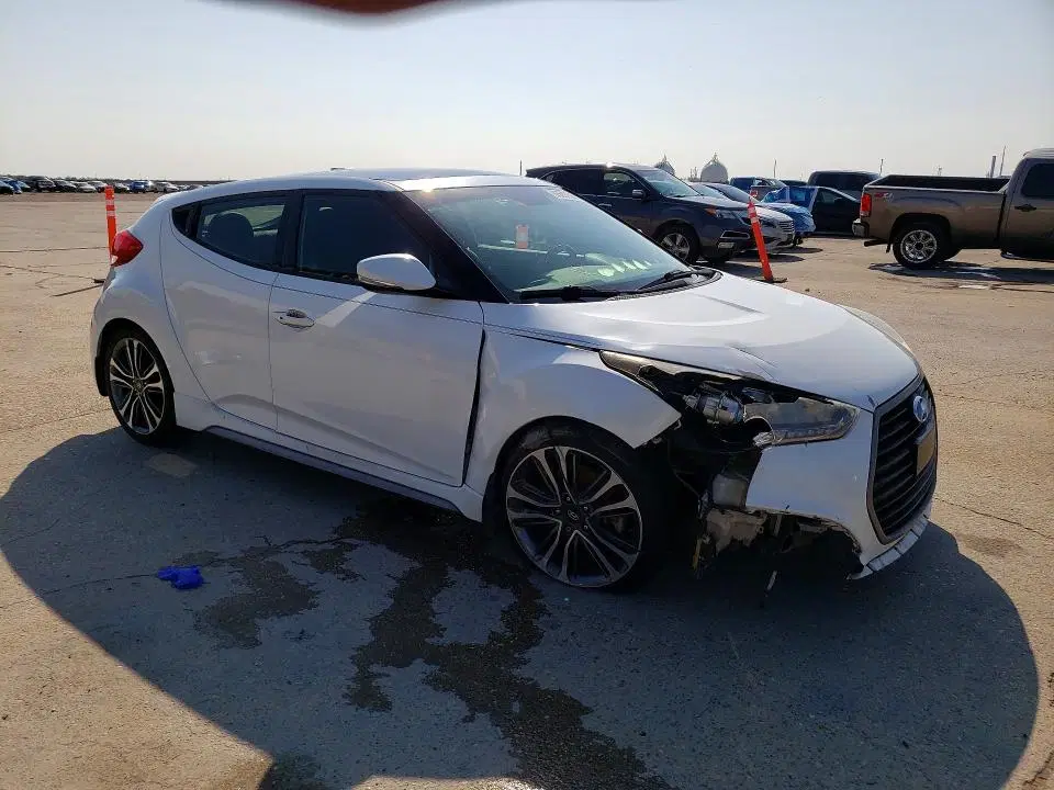 2016 HYUNDAI VELOSTER VIN KMHTC6AE6GU280085 фото 4
