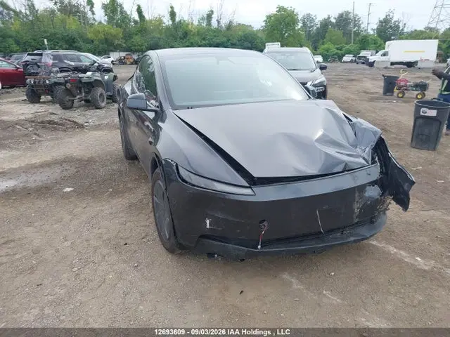 XP7YGDFD7TB865598 — 2026 Tesla Model Y, Передняя часть (Front), фото до ремонта