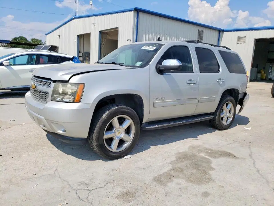 1GNSCAE02BR199556 — 2011 Chevrolet Tahoe, Задняя часть (Rear End), фото до ремонта