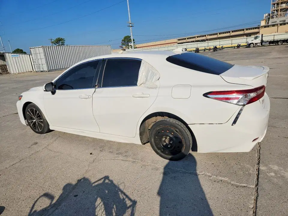 4T1G11AK0LU326679 — 2020 Toyota Camry, Передняя часть (Front End), фото до ремонта
