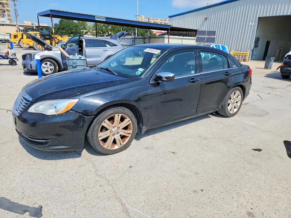 1C3BC1FG4BN615977 — 2011 Chrysler 200, Боковая часть (Side), фото до ремонта