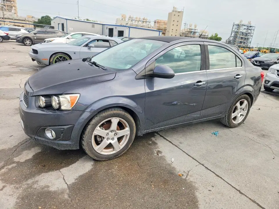1G1JE5SH9C4181756 — 2012 Chevrolet Sonic, Мелкие вмятины и царапины (Minor Dent/Scratches), фото до ремонта