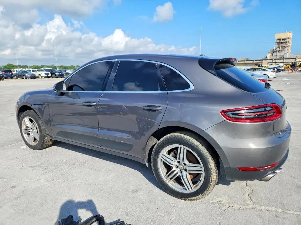 2016 PORSCHE MACAN VIN WP1AB2A5XGLB47521 фото 2
