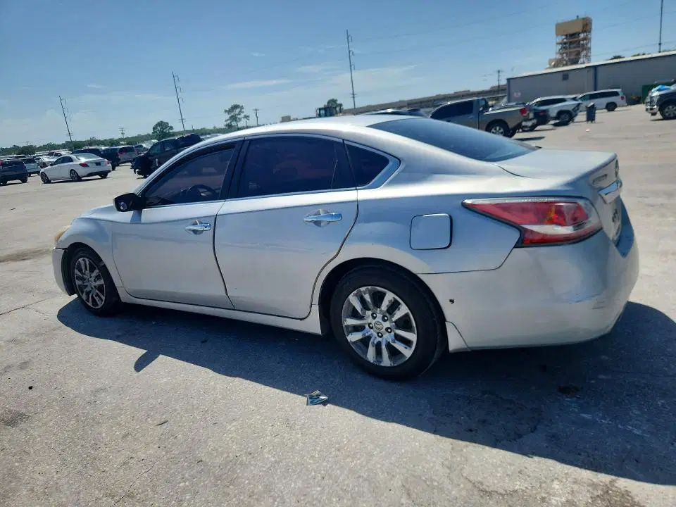 2015 NISSAN ALTIMA VIN 1N4AL3AP2FN882847 фото 2