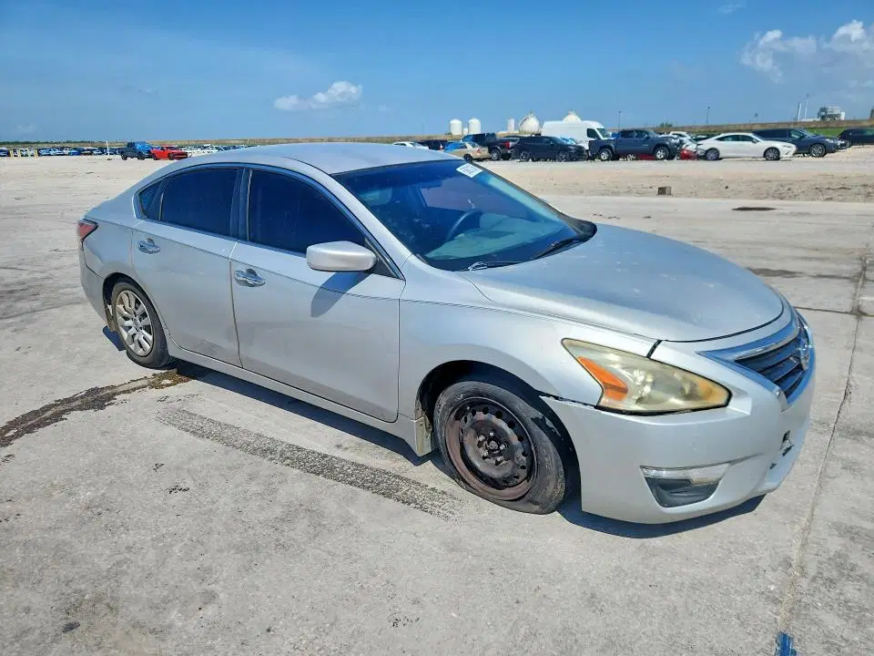 2015 NISSAN ALTIMA VIN 1N4AL3AP2FN882847 фото 4