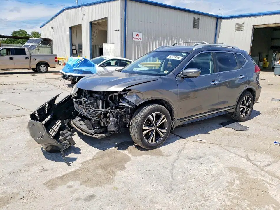 JN8AT2MTXHW149346 — 2017 Nissan Rogue, Передняя часть (Front End), фото до ремонта
