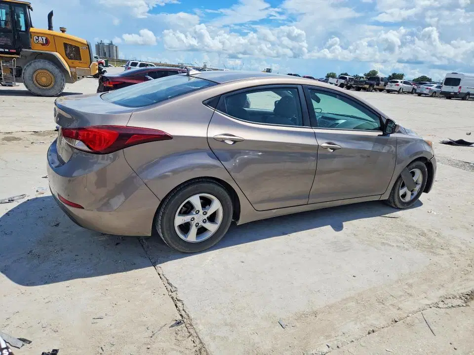2015 HYUNDAI ELANTRA VIN 5NPDH4AEXFH599108 фото 3