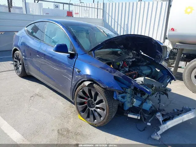 7SAYGDEF6PF600930 — 2023 Tesla Model Y Performance Dual Motor ALL-Wheel Drive, Передняя часть (Front End), фото до ремонта