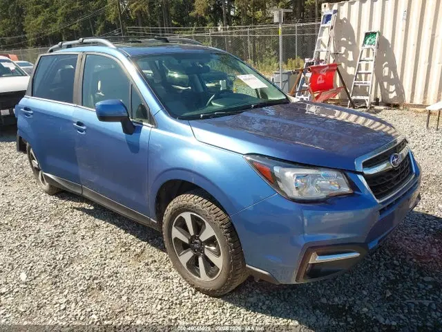 JF2SJAGC3HH587210 — 2017 Subaru Forester 2.5I Premium, Задняя часть (Rear), фото до ремонта
