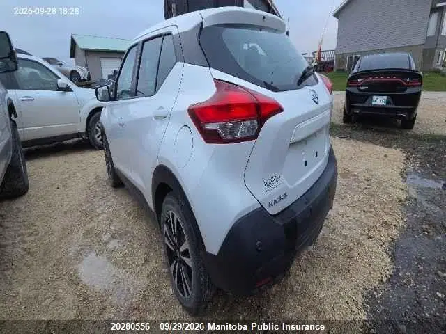 2020 Nissan KICKS SV VIN 3N1CP5CV9LL497136 фото 3