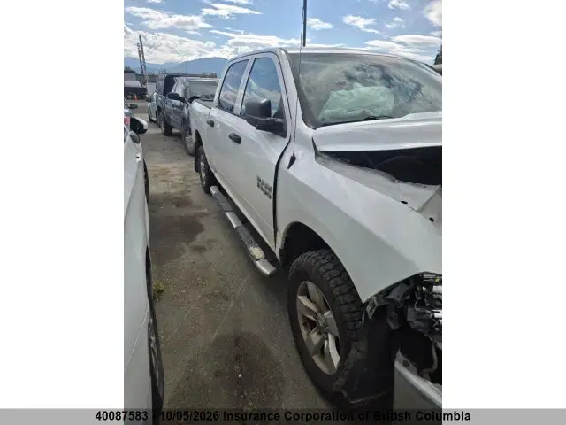1C6RR7KG1JS346054 — 2018 RAM 1500 ST, Передняя часть (Front), фото до ремонта