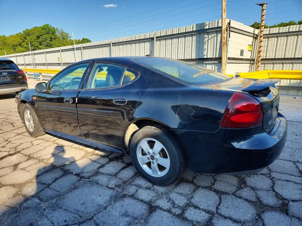 2006 PONTIAC GRAND PRIX VIN 2G2WP552661208978 фото 2