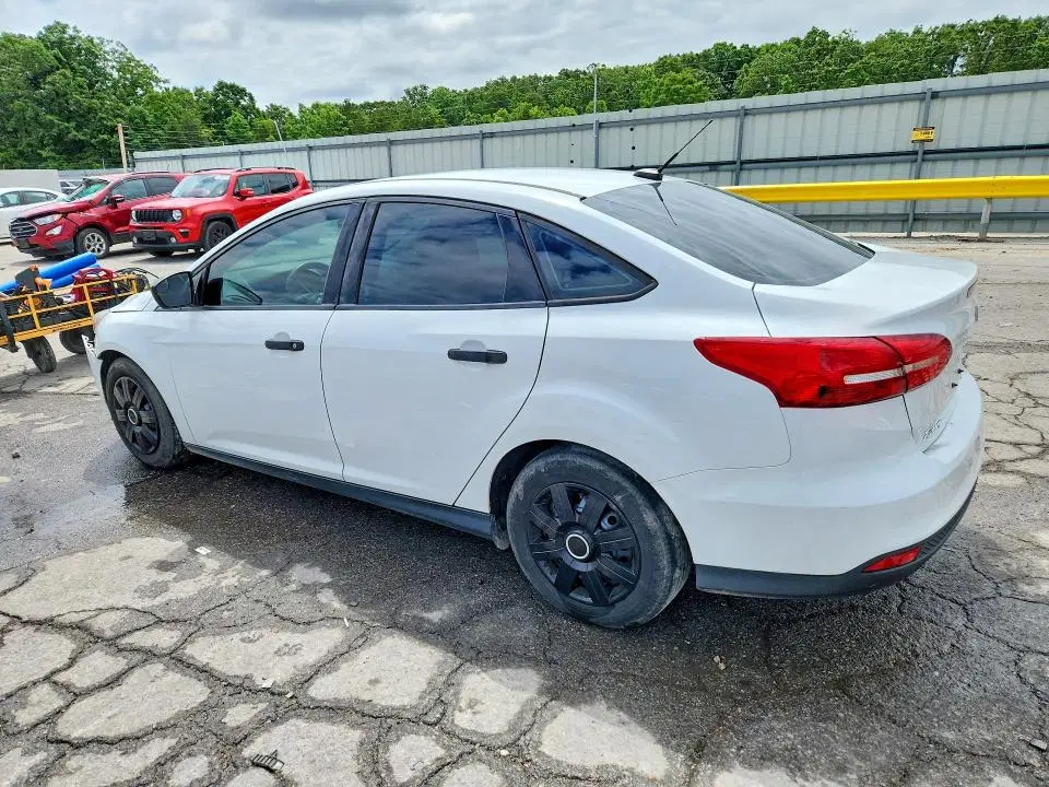 2015 FORD FOCUS VIN 1FADP3E29FL379991 фото 2