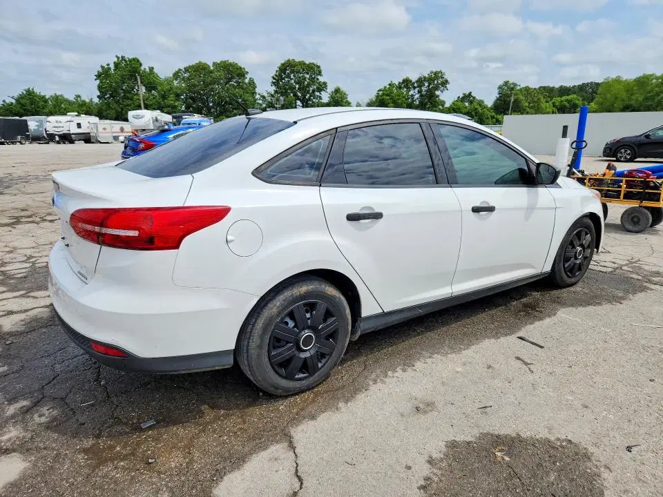 2015 FORD FOCUS VIN 1FADP3E29FL379991 фото 3