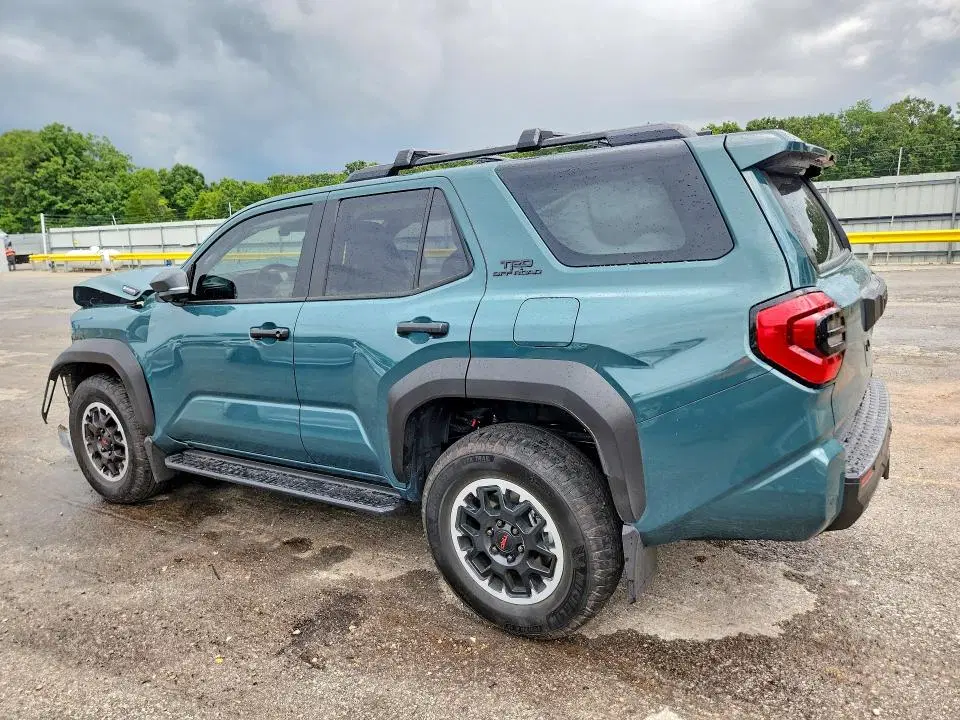 2026 TOYOTA 4RUNNER VIN JTEVB5BR7T5040331 фото 2