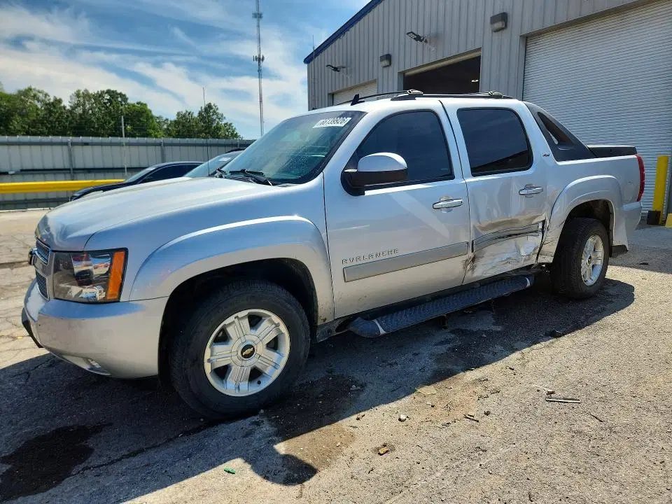 3GNTKFE72CG237337 — 2012 Chevrolet Avalanche, Боковая часть (Side), фото до ремонта