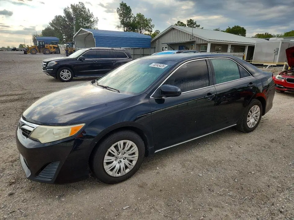 4T4BF1FK6CR157908 — 2012 Toyota Camry, Мелкие вмятины y царапины (Minor Dent/Scratches), fotos antes de reparar