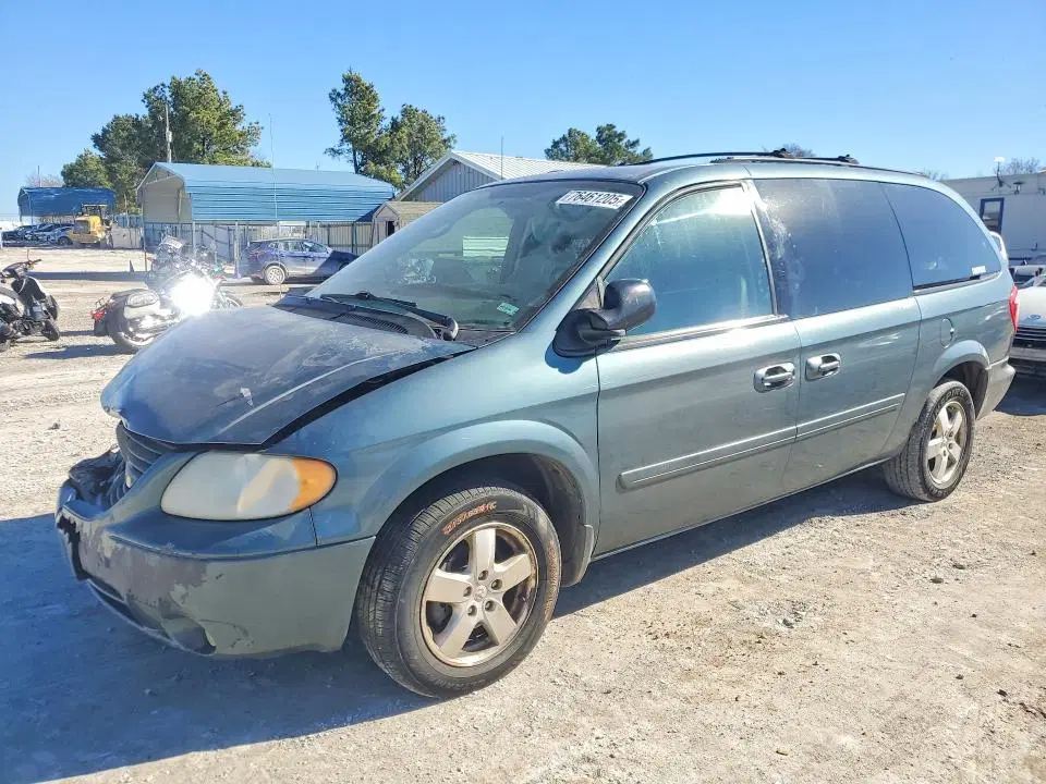 2D4GP44L75R218197 — 2005 Dodge Grand Caravan, Задняя часть (Rear End), фото до ремонта